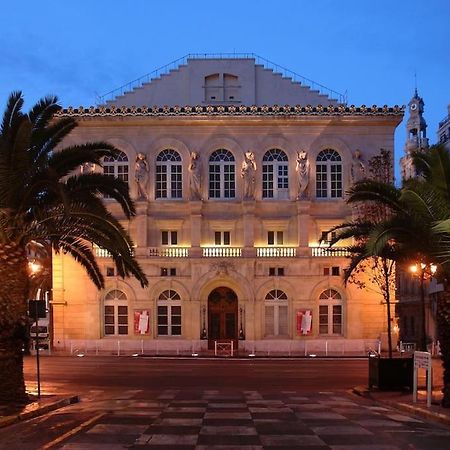 Esprit Cocooning -Proche Centre- Apartment Toulon Bagian luar foto
