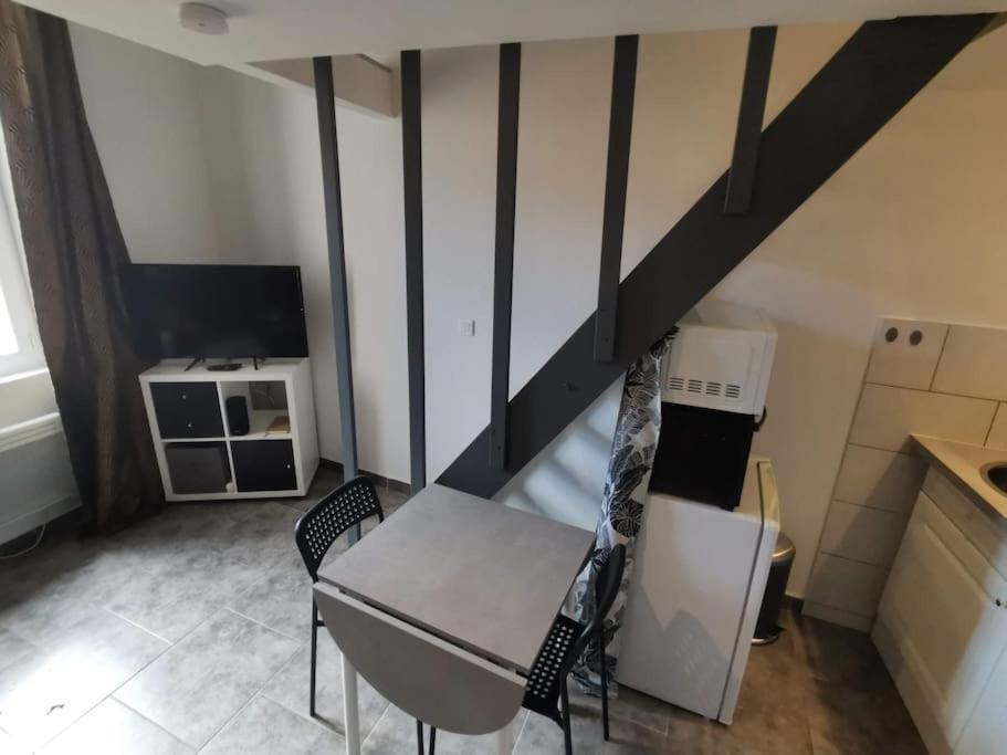 Esprit Cocooning -Proche Centre- Apartment Toulon Bagian luar foto