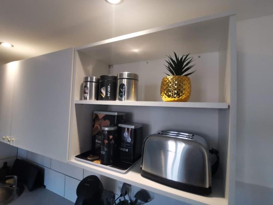 Esprit Cocooning -Proche Centre- Apartment Toulon Bagian luar foto